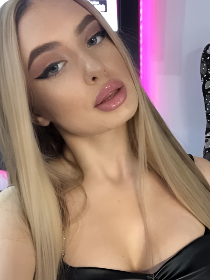 Рената привлекательная девушка из Усолье-сибирское цена от 4000 руб